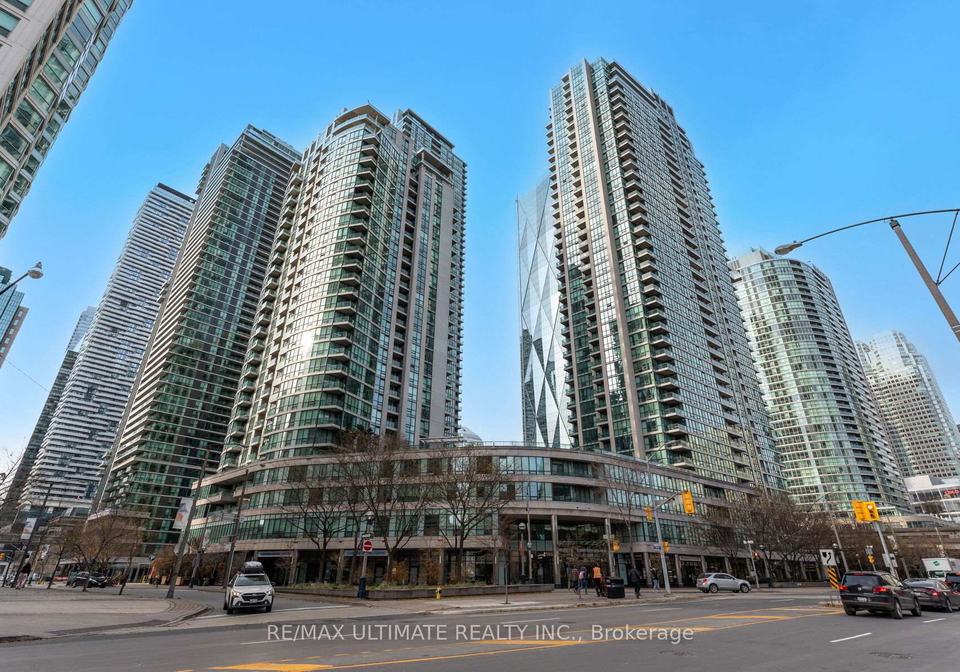 16-yonge-street-toronto-ontario-c12595438