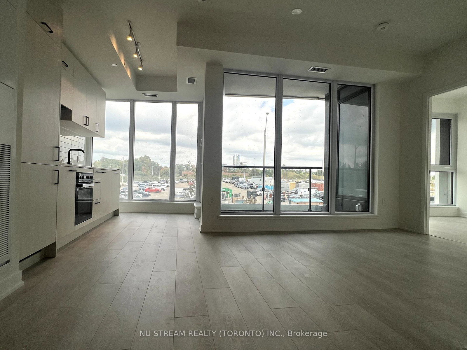 1-kyle-lowry-road-north-york-ontario-c12596144