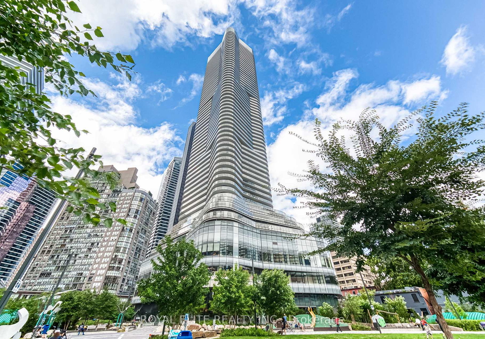 11-wellesley-street-w-toronto-ontario-c12596404