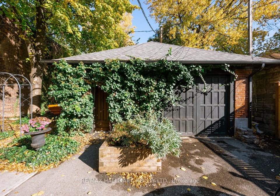 321-palmerston-boulevard-toronto-ontario-c12596482