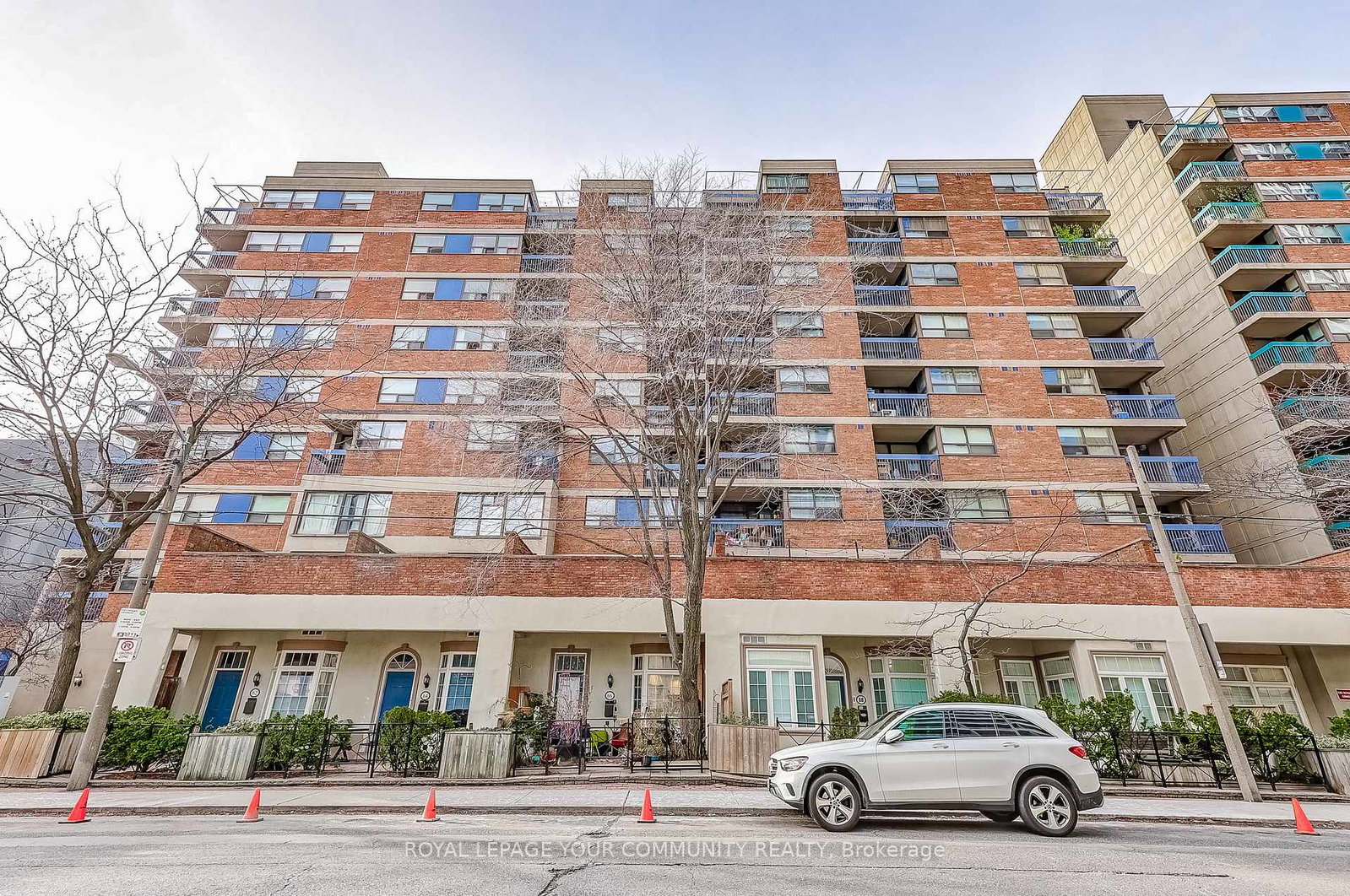 60-st-patrick-street-toronto-ontario-c12596618