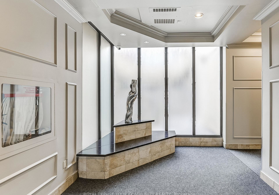 60-st-patrick-street-toronto-ontario-c12596618
