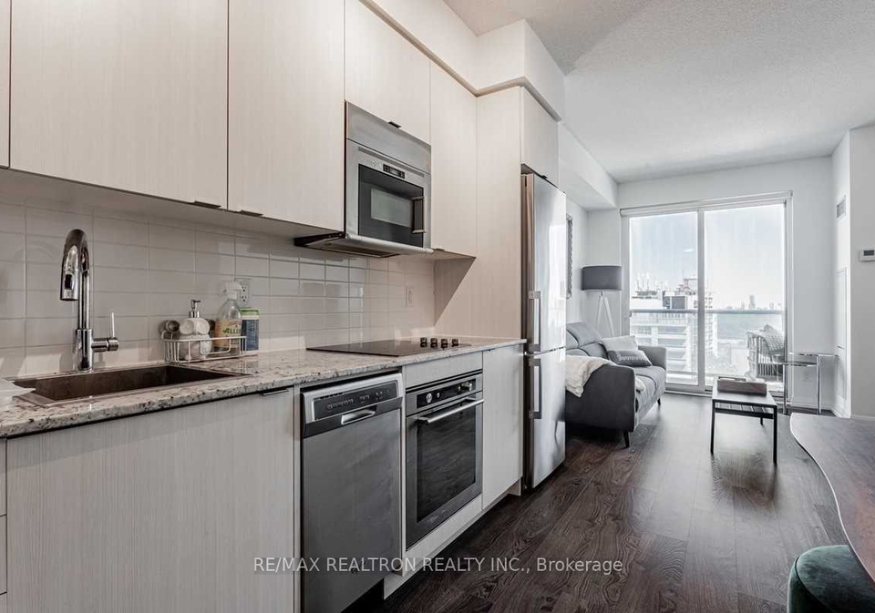 101-erskine-avenue-toronto-ontario-c12596744