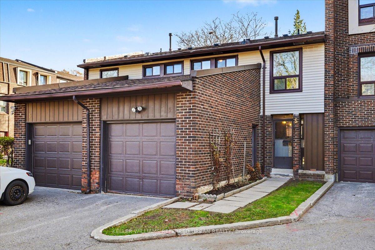 5-lofty-hill-way-north-york-ontario-c12596778