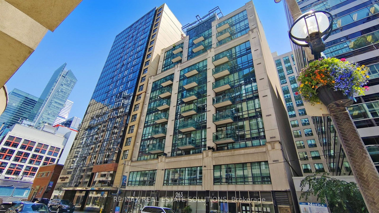 263-wellington-street-w-toronto-ontario-c12596846
