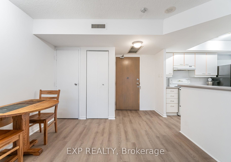 1001-bay-street-toronto-ontario-c12597110