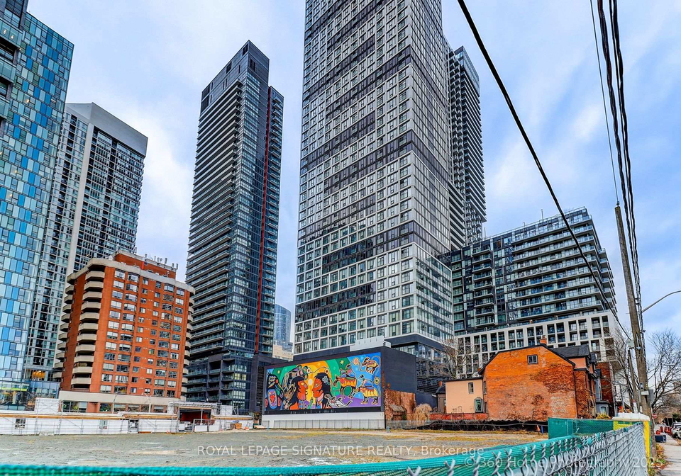 181-dundas-street-e-toronto-ontario-c12597568