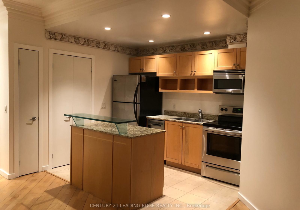 218-queens-quay-w-toronto-ontario-c12597682