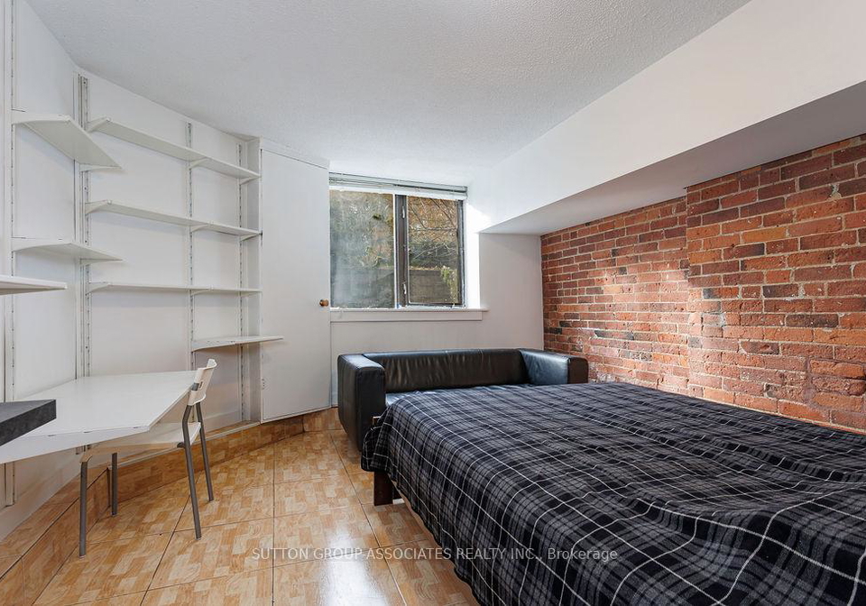 157-madison-avenue-toronto-ontario-c12597918