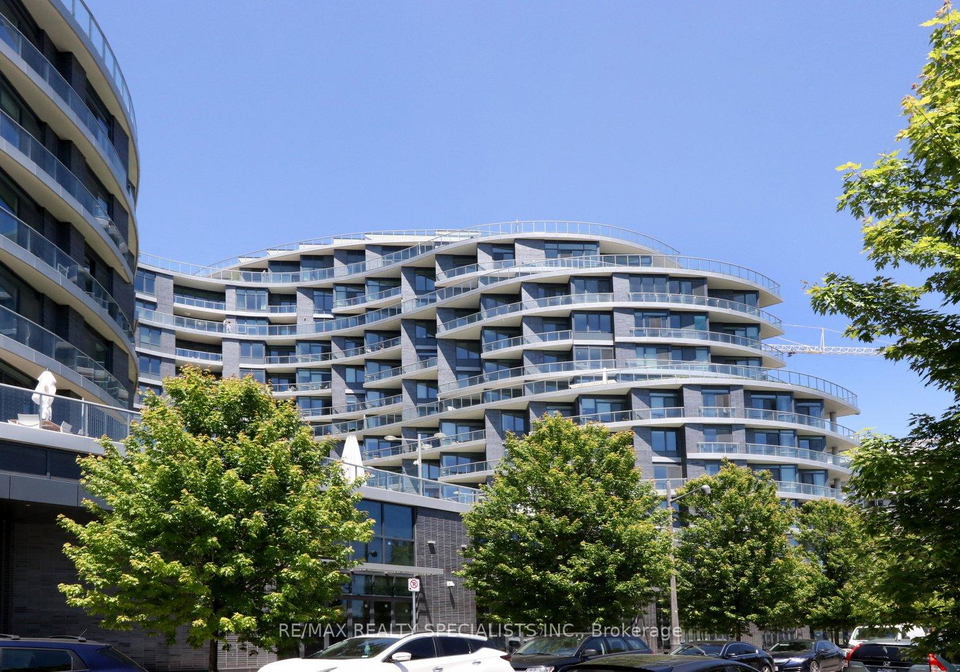 1-edgewater-drive-toronto-ontario-c12598280