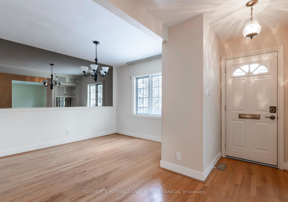 24-douglas-crescent-east-york-ontario-c12598336