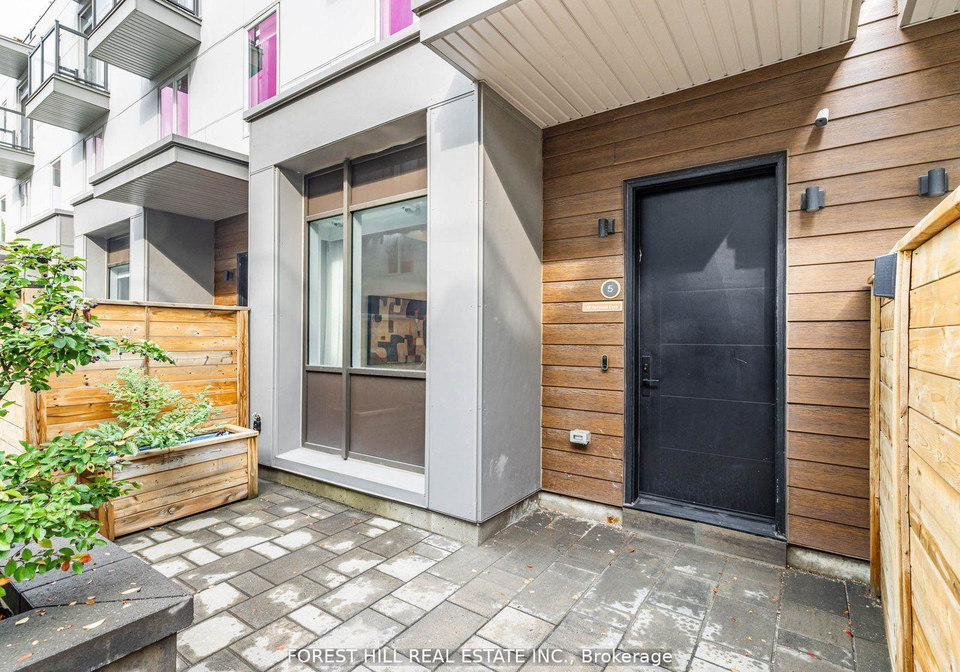 35-dervock-crescent-north-york-ontario-c12598372
