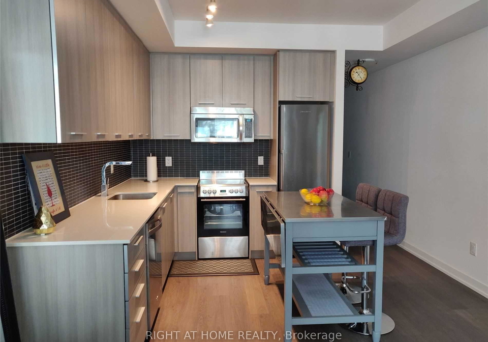 105-george-street-toronto-ontario-c12598378