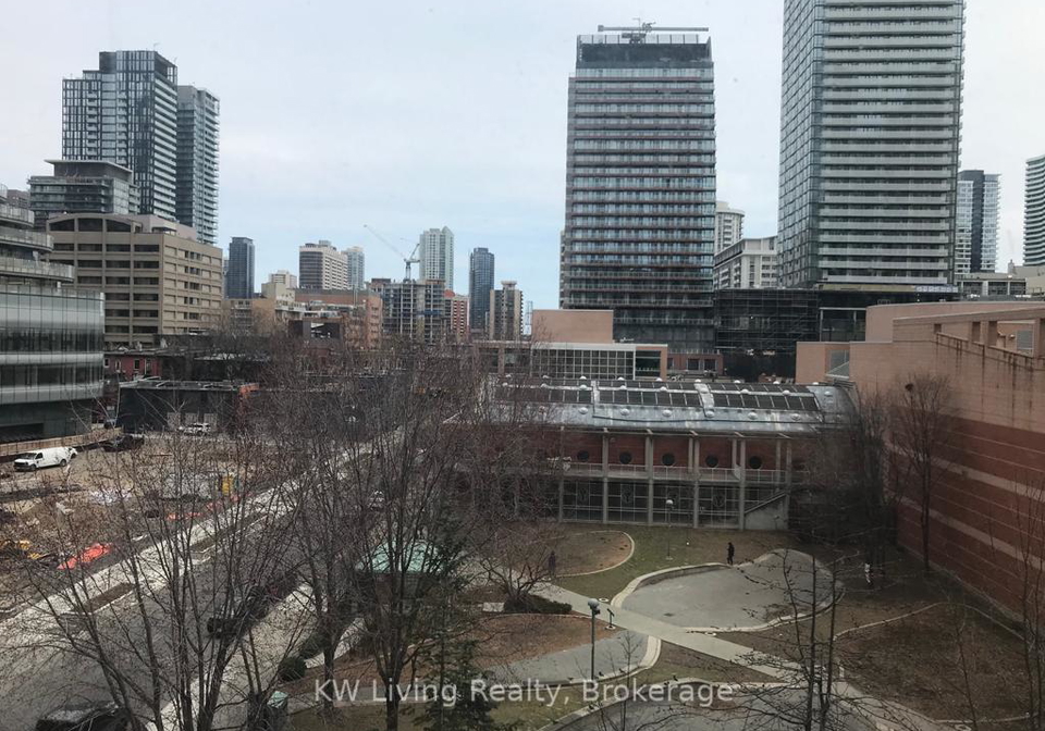 889-bay-street-toronto-ontario-c12598562