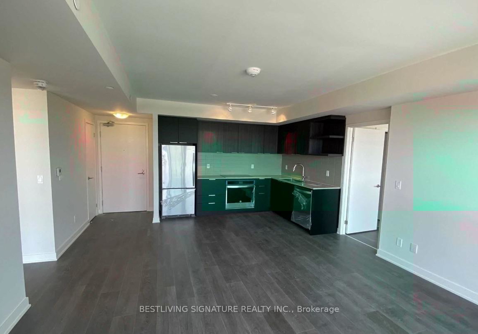 6-sonic-way-east-york-ontario-c12598776