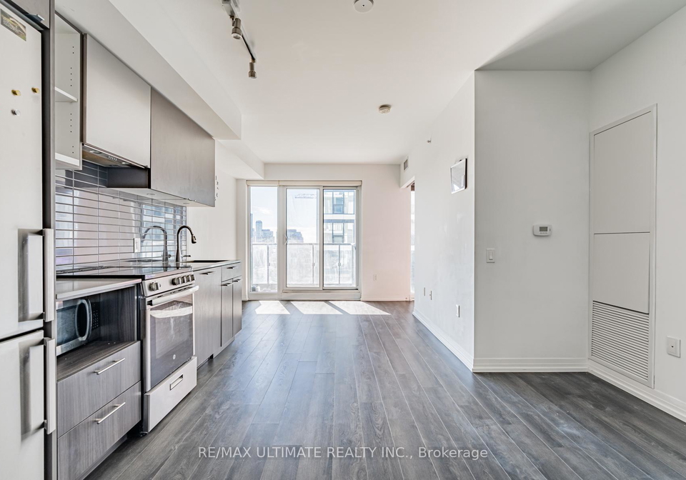 251-jarvis-street-toronto-ontario-c12598820