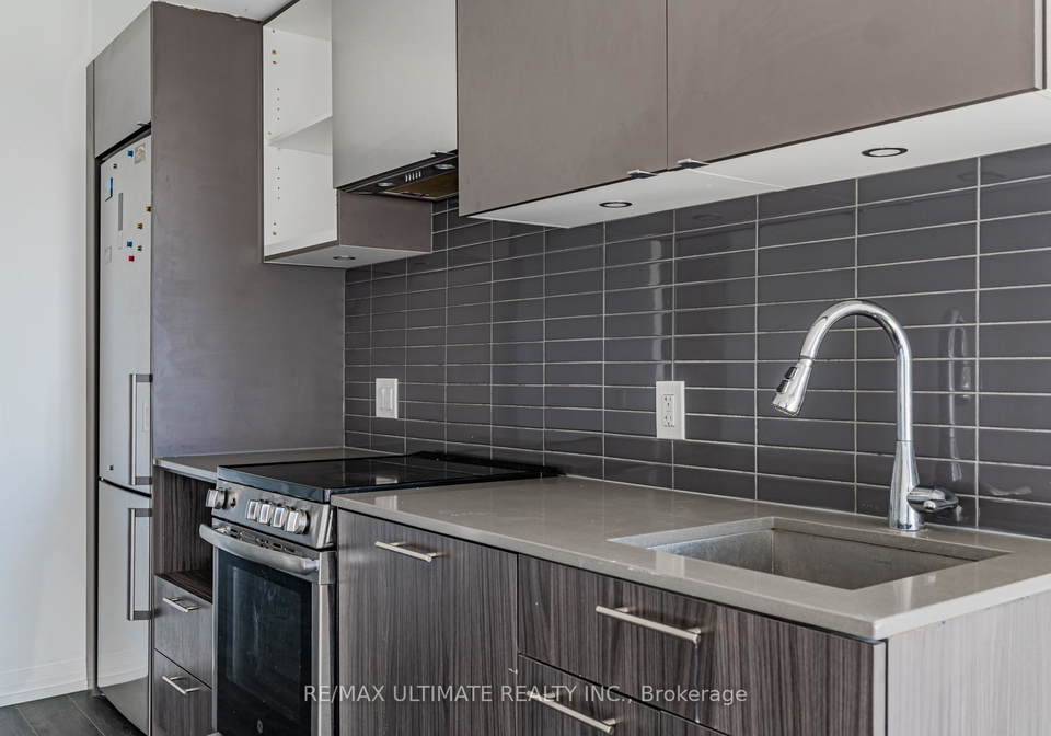 251-jarvis-street-toronto-ontario-c12598820