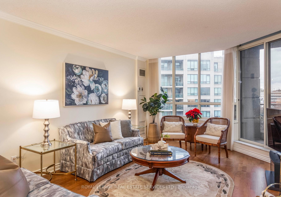 215-the-donway-west-north-york-ontario-c12598868