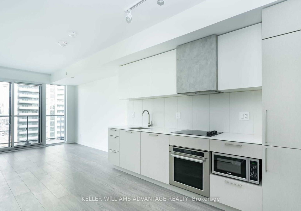 19-western-battery-road-toronto-ontario-c12598920