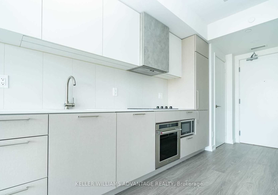 19-western-battery-road-toronto-ontario-c12598920