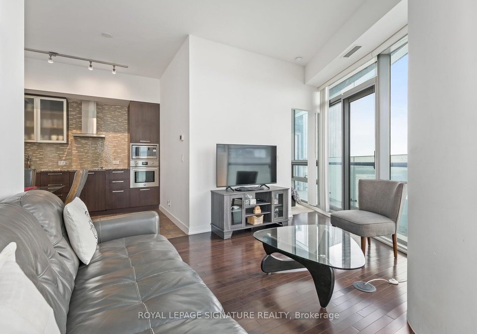 14-york-street-toronto-ontario-c12598946