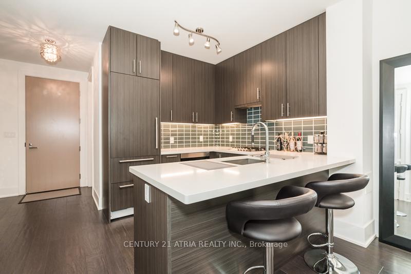 39-queens-quay-toronto-ontario-c12598972