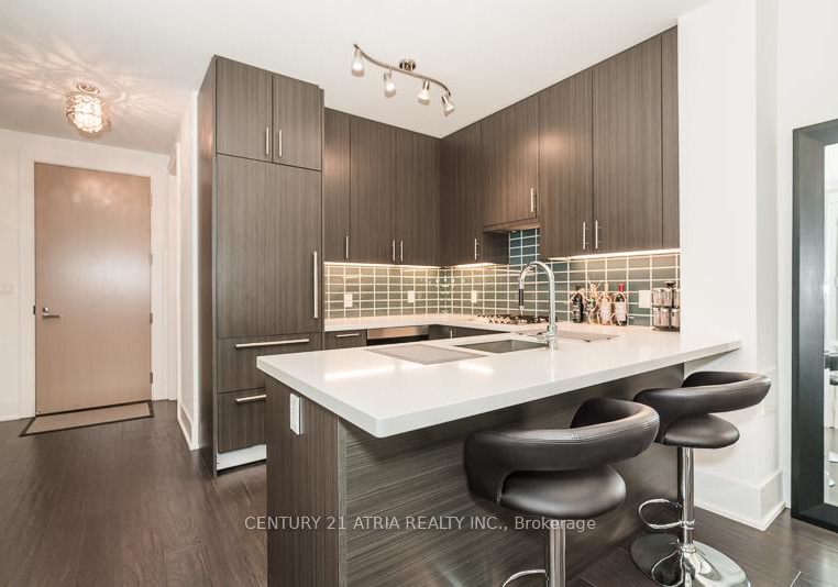 39-queens-quay-toronto-ontario-c12598972
