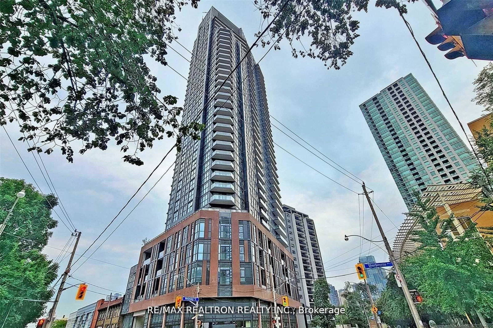 159-wellesley-street-e-toronto-ontario-c12599676