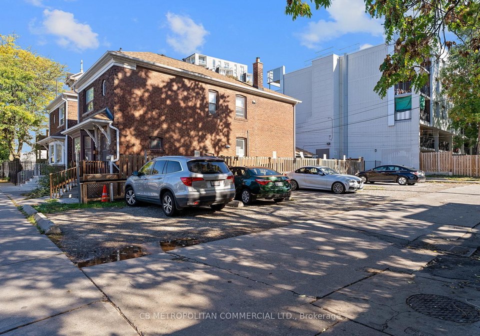 15-17-augusta-avenue-toronto-ontario-c12599696