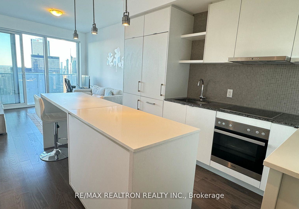 88-harbour-street-toronto-ontario-c12599906