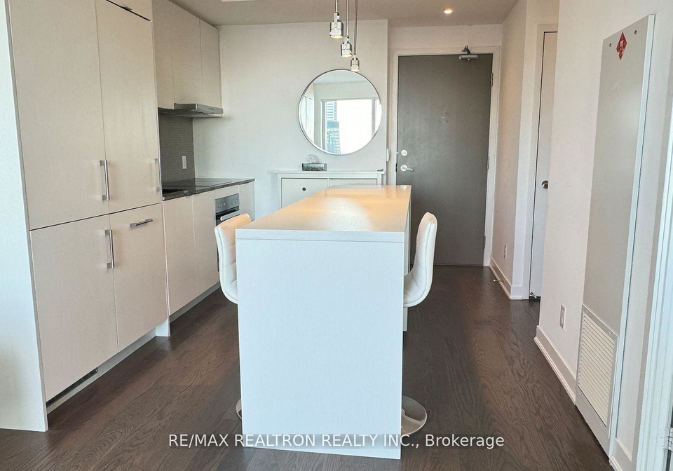 88-harbour-street-toronto-ontario-c12599906