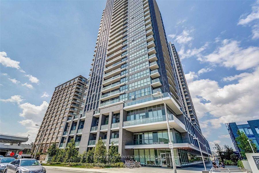 6-sonic-way-east-york-ontario-c12599976