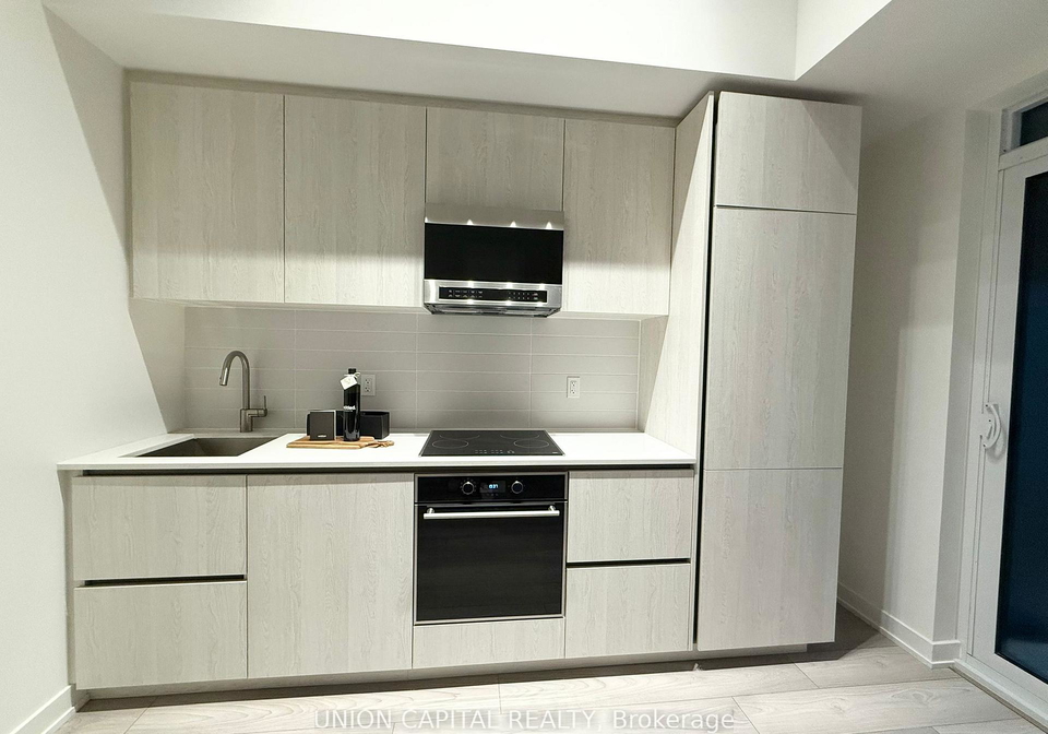 120-broadway-avenue-toronto-ontario-c12600076