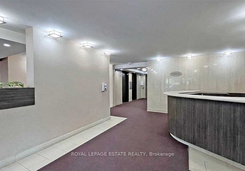 20-edgecliff-golfway-east-york-ontario-c12600132