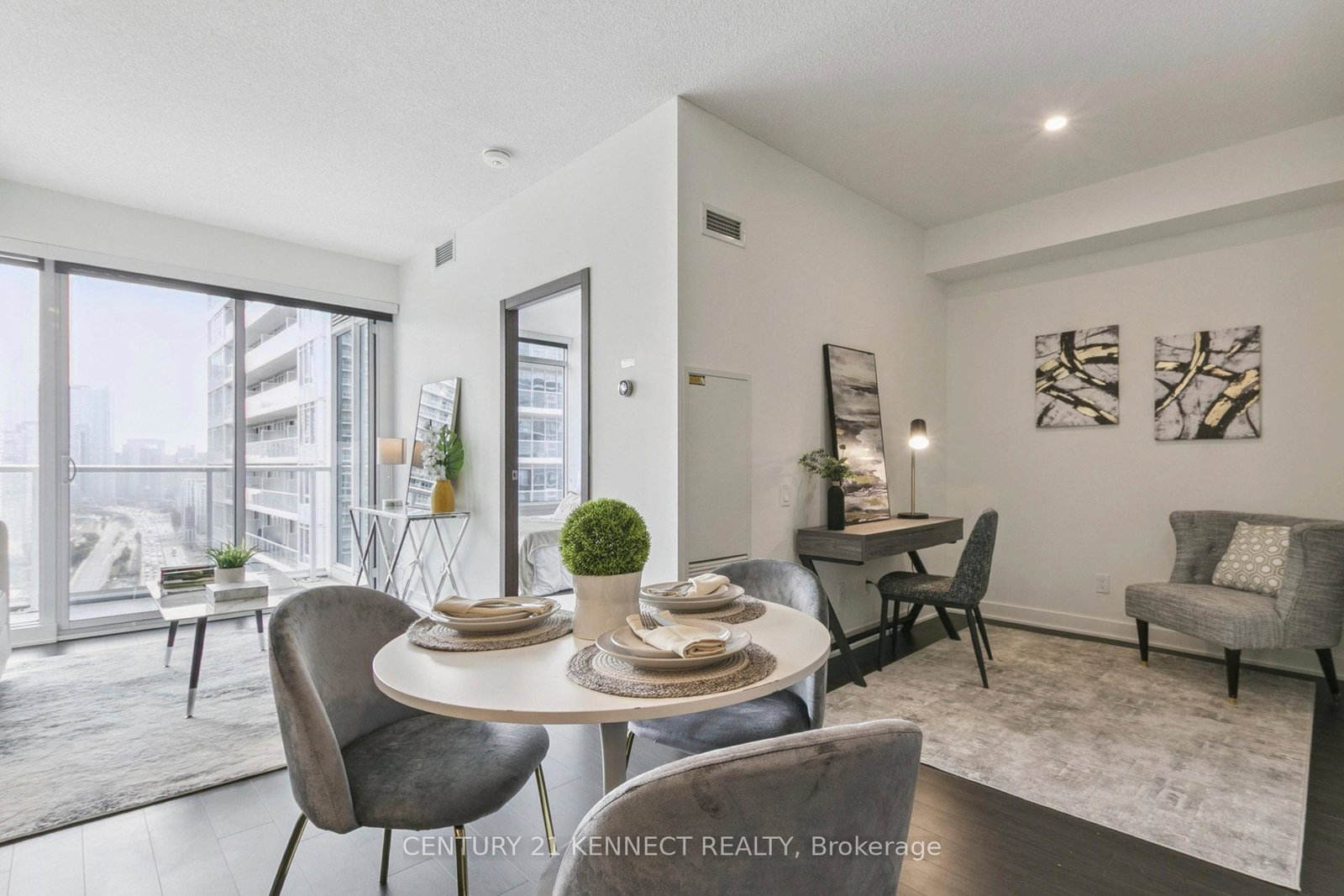 19-bathurst-street-toronto-ontario-c12600692