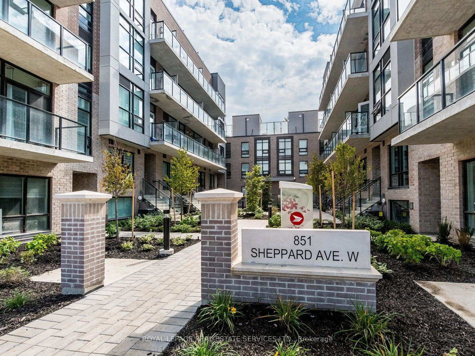851-sheppard-avenue-w-toronto-ontario-c12600758
