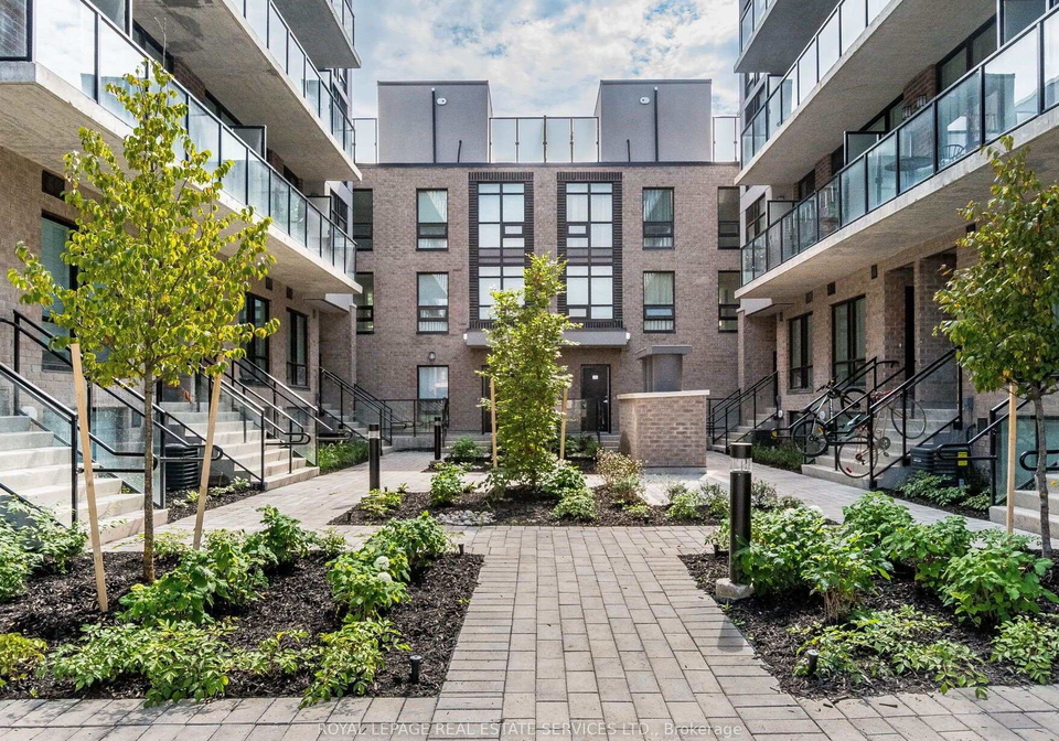 851-sheppard-avenue-w-toronto-ontario-c12600758