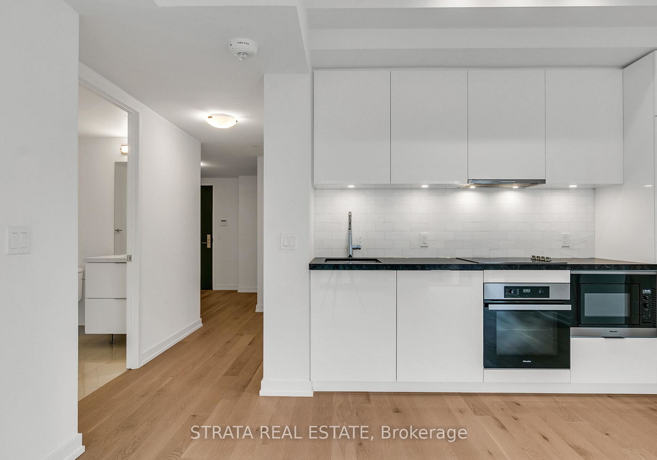 158-front-street-e-toronto-ontario-c12601216