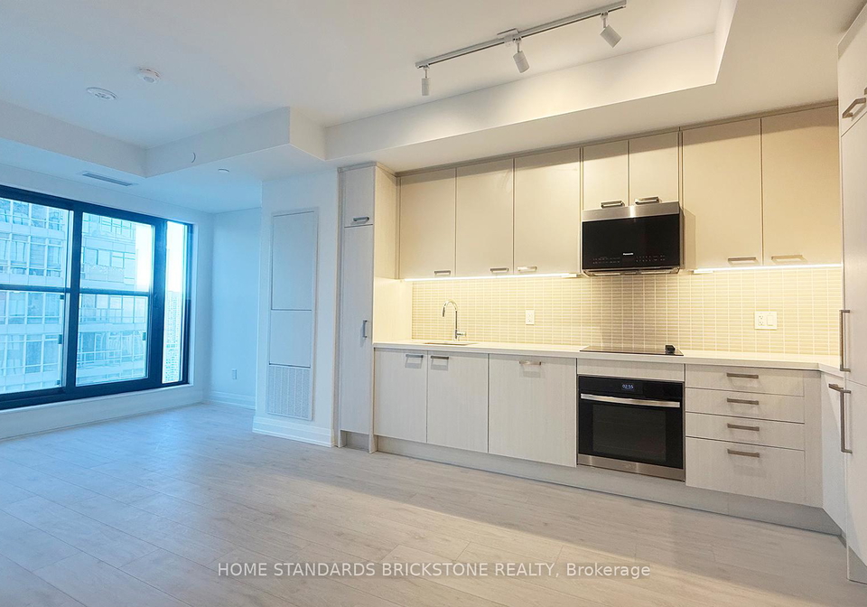 20-soudan-avenue-toronto-ontario-c12601228