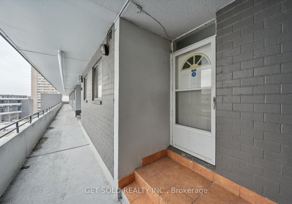 55-sunny-glenway-east-york-ontario-c12601412