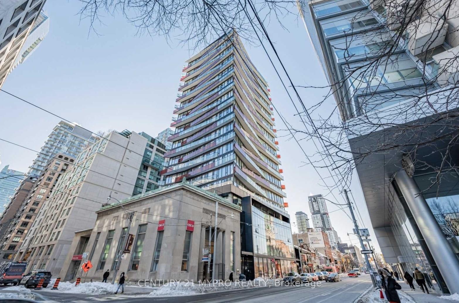 215-queen-street-w-toronto-ontario-c12601626