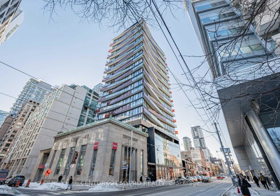 215-queen-street-w-toronto-ontario-c12601626