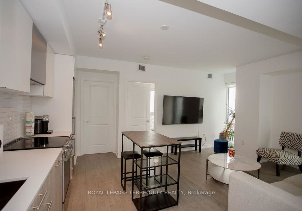 251-jarvis-street-toronto-ontario-c12601702