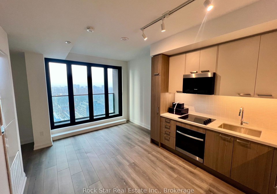 20-soudan-avenue-toronto-ontario-c12601776
