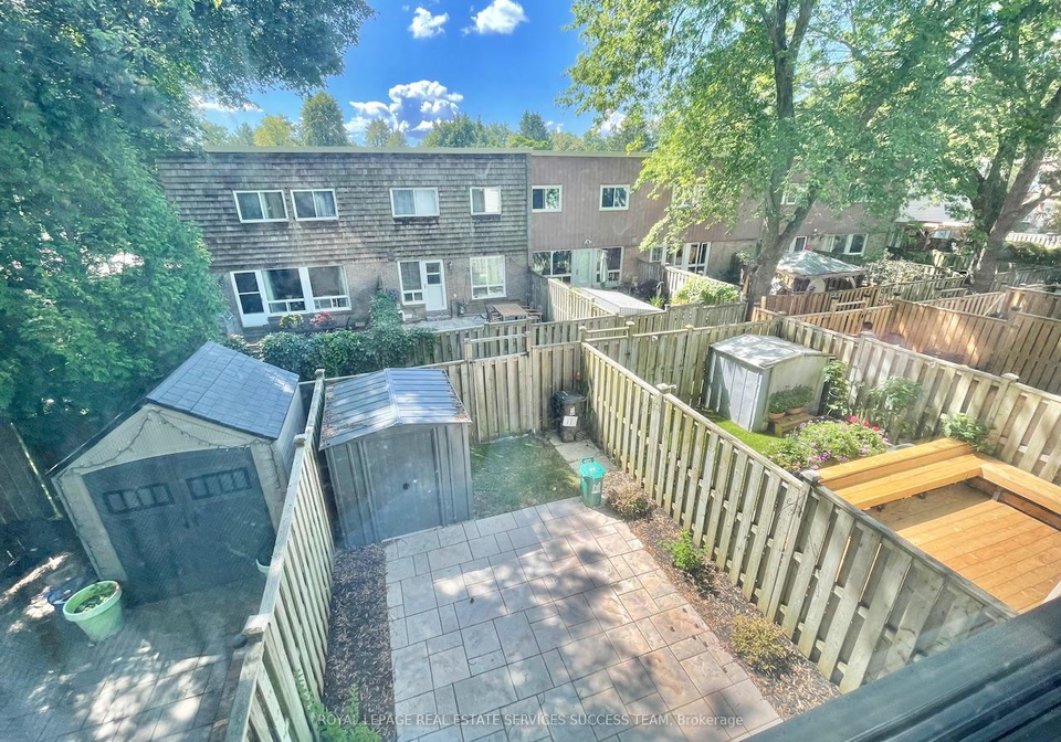17-curly-vineway-n-north-york-ontario-c12601838
