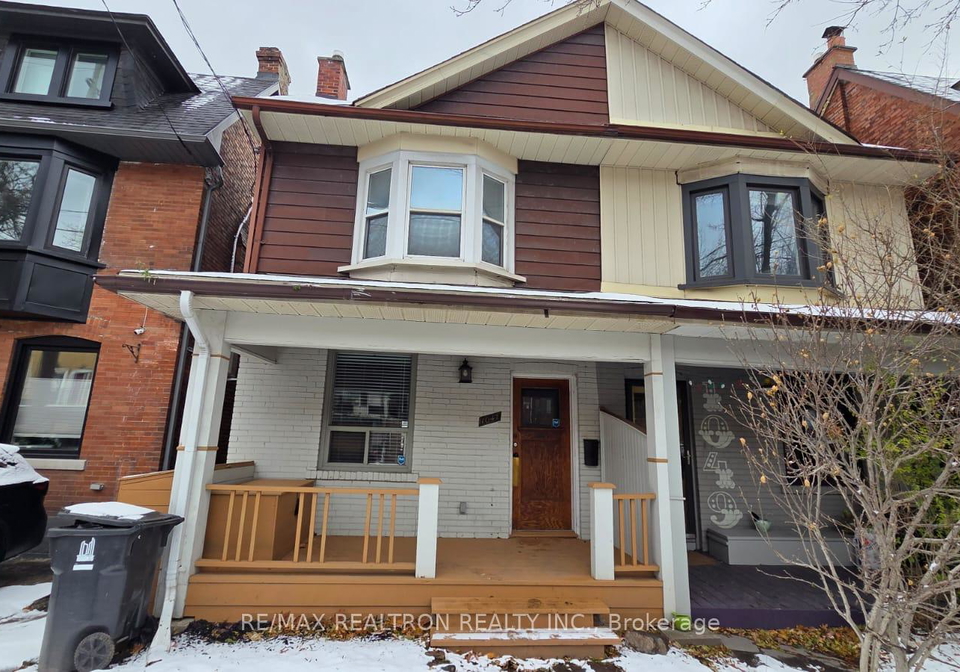 1047-davenport-road-toronto-ontario-c12602078