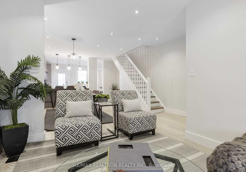 1047-davenport-road-toronto-ontario-c12602078