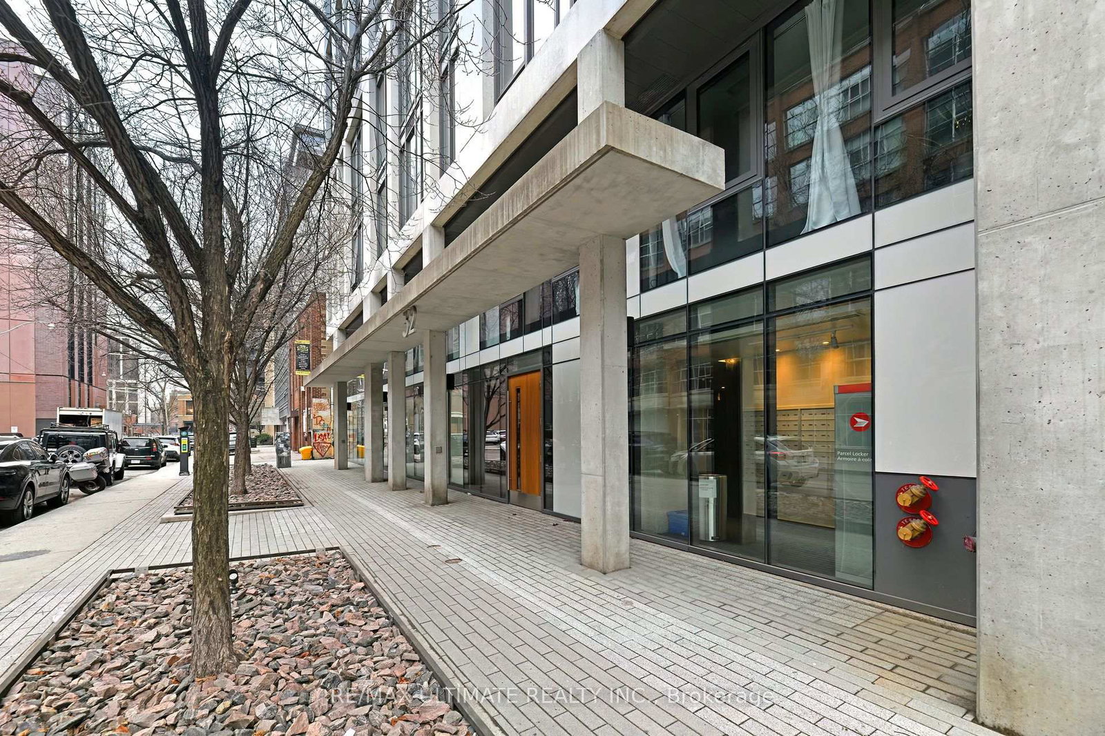 32-camden-street-toronto-ontario-c12602294