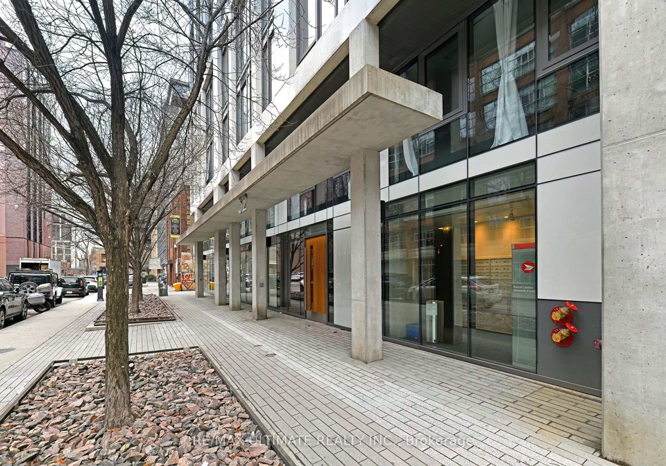 32-camden-street-toronto-ontario-c12602294