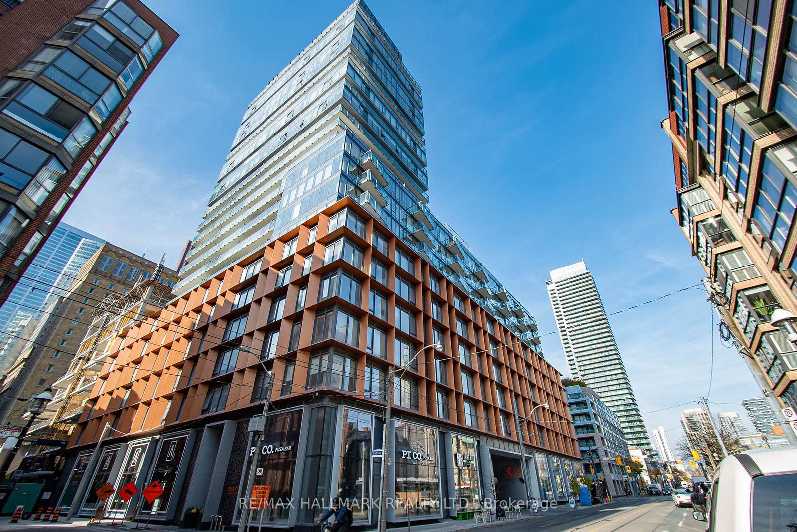 60-colborne-avenue-toronto-ontario-c12602360
